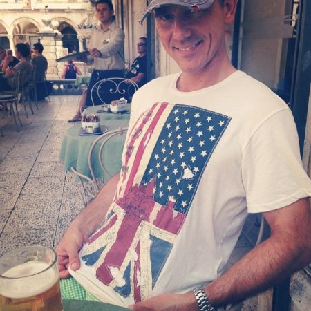  Kelly Cobiella is married to a mysterious man.